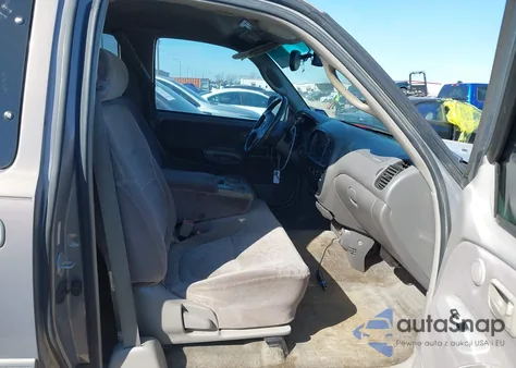 2002 Toyota Tundra Ltd V8 z USA, uszkodzony, nr VIN 5TBBT48192S308779